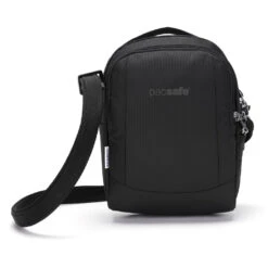 Pacsafe Metrosafe LS100 Econyl Crossbody 3 - Umhängetasche 11 Pacsafe Metrosafe LS100 Econyl Crossbody 3 - Umhängetasche -Deuter Verkaufs-Shop pacsafe metrosafe ls100 econyl crossbody 3 umhaengetasche 1